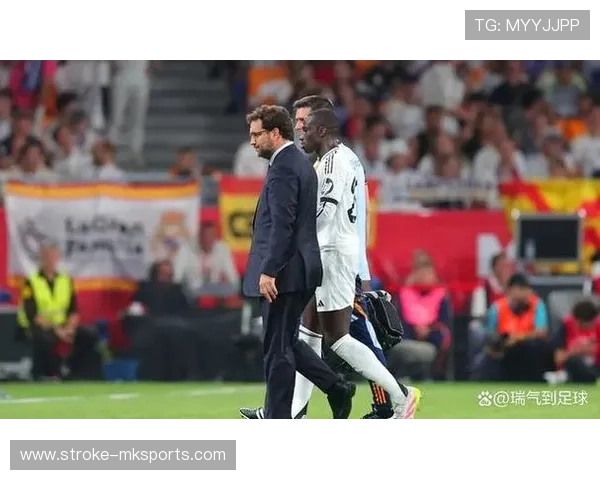 门迪左路突破建功,球队逆转取胜 门迪左路突破建功,球队逆转取胜